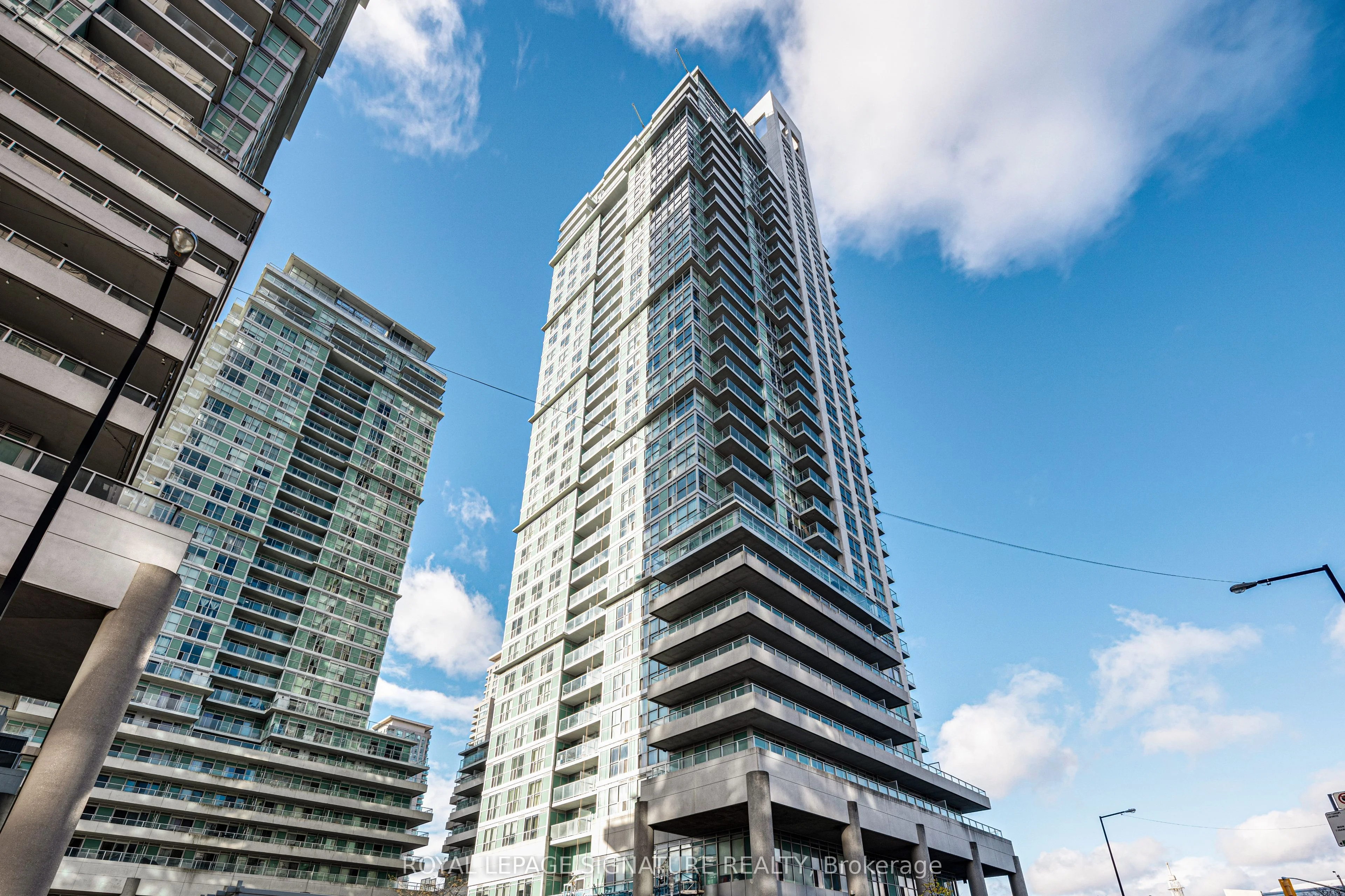 Condo Apartment in Toronto