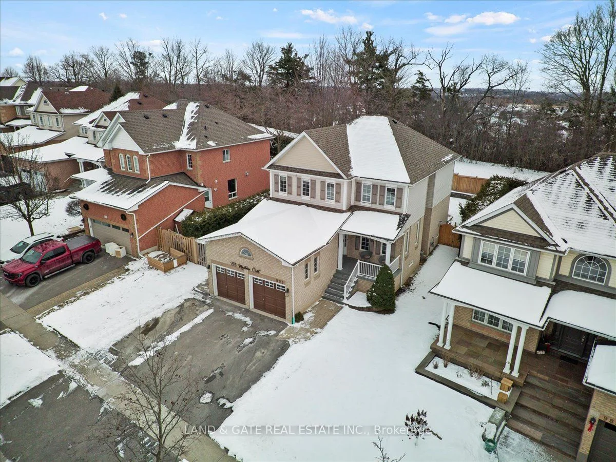 Detached in Oshawa