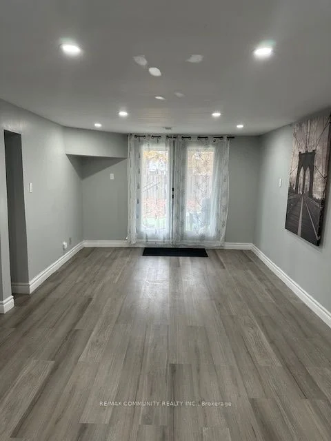 341 Regal Briar Street Bsmt, Whitby, On L1n 6p4