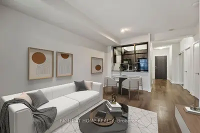 Condo Apartment in Toronto