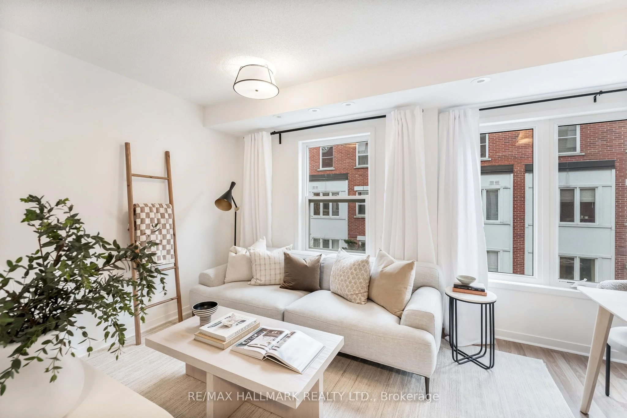 Condo Townhouse in Toronto