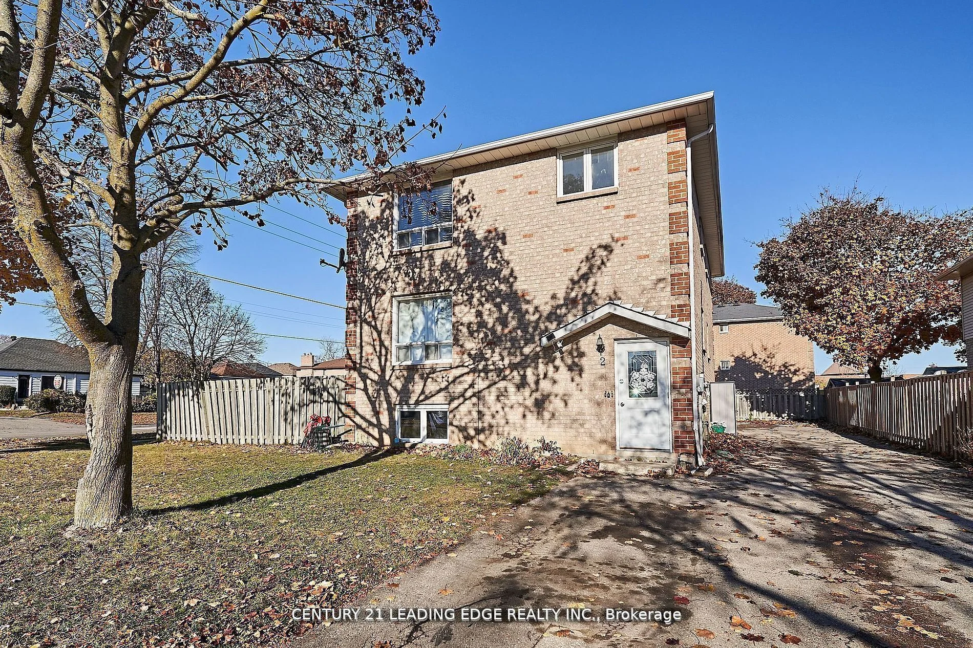 Triplex in Clarington