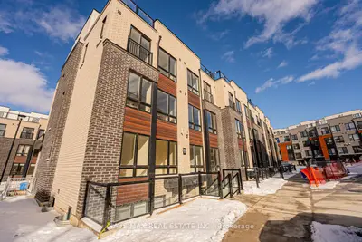 Condo Townhouse in Toronto