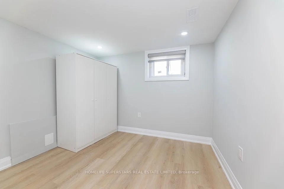 59 Hollyhedge (Bsmt) Drive, Toronto E09, ON M1J 1X2