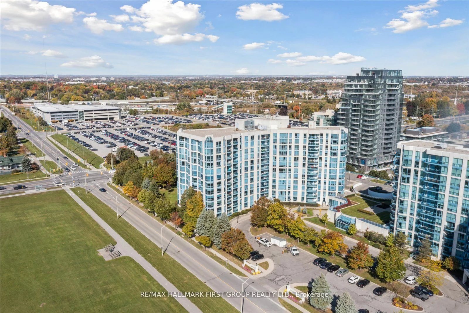 360 Watson Street W 411, Whitby, On L1n 9g2