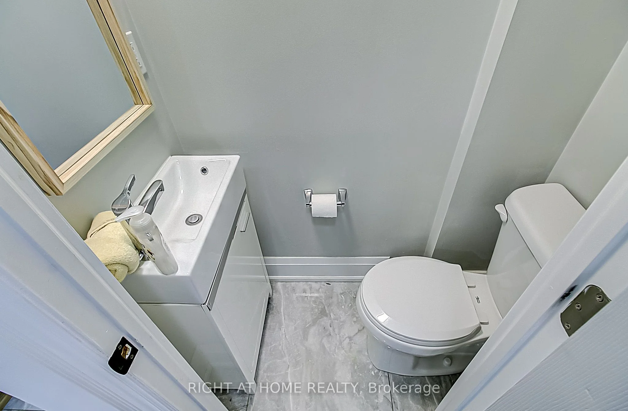 1228 Victoria Park Avenue, Toronto E03, ON M4B 2K8