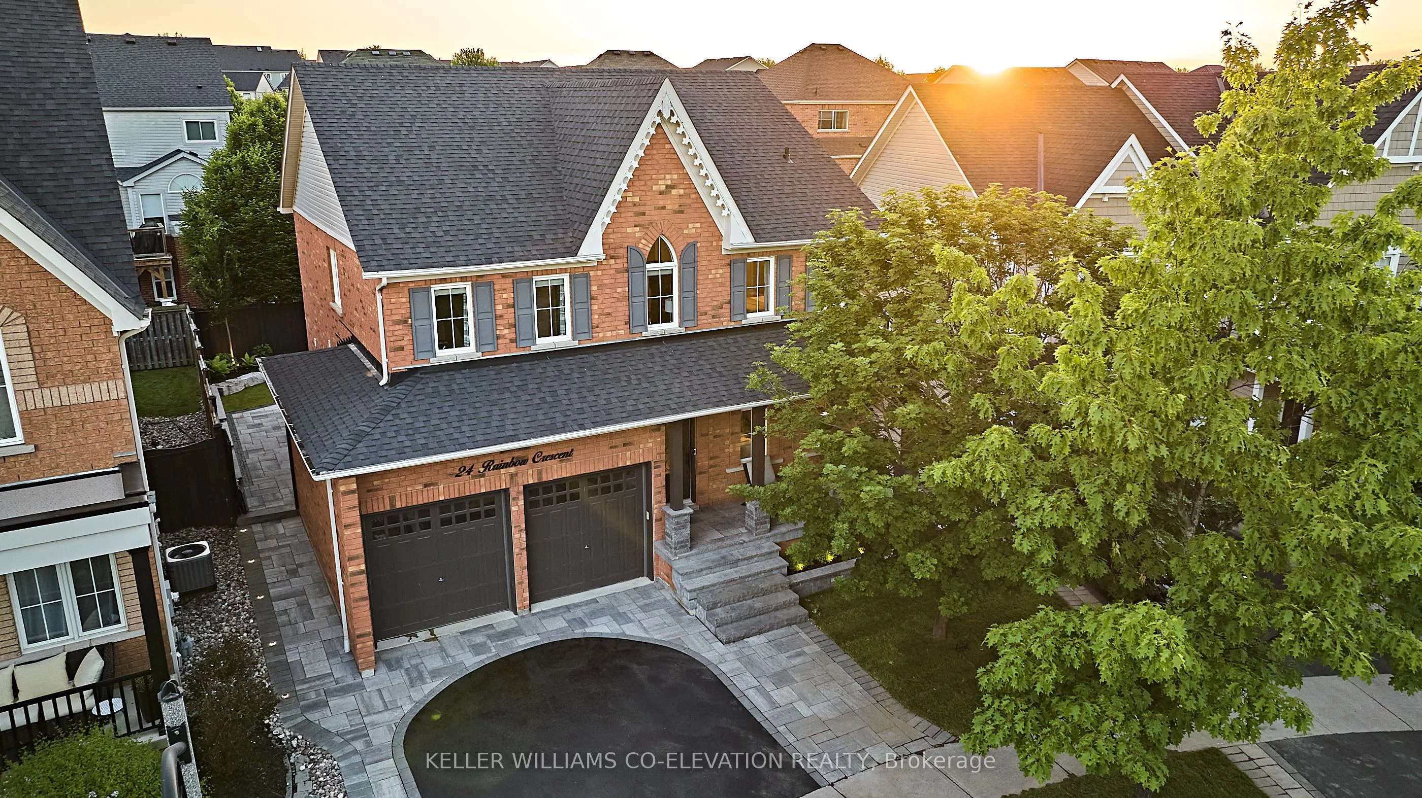 Detached in Whitby