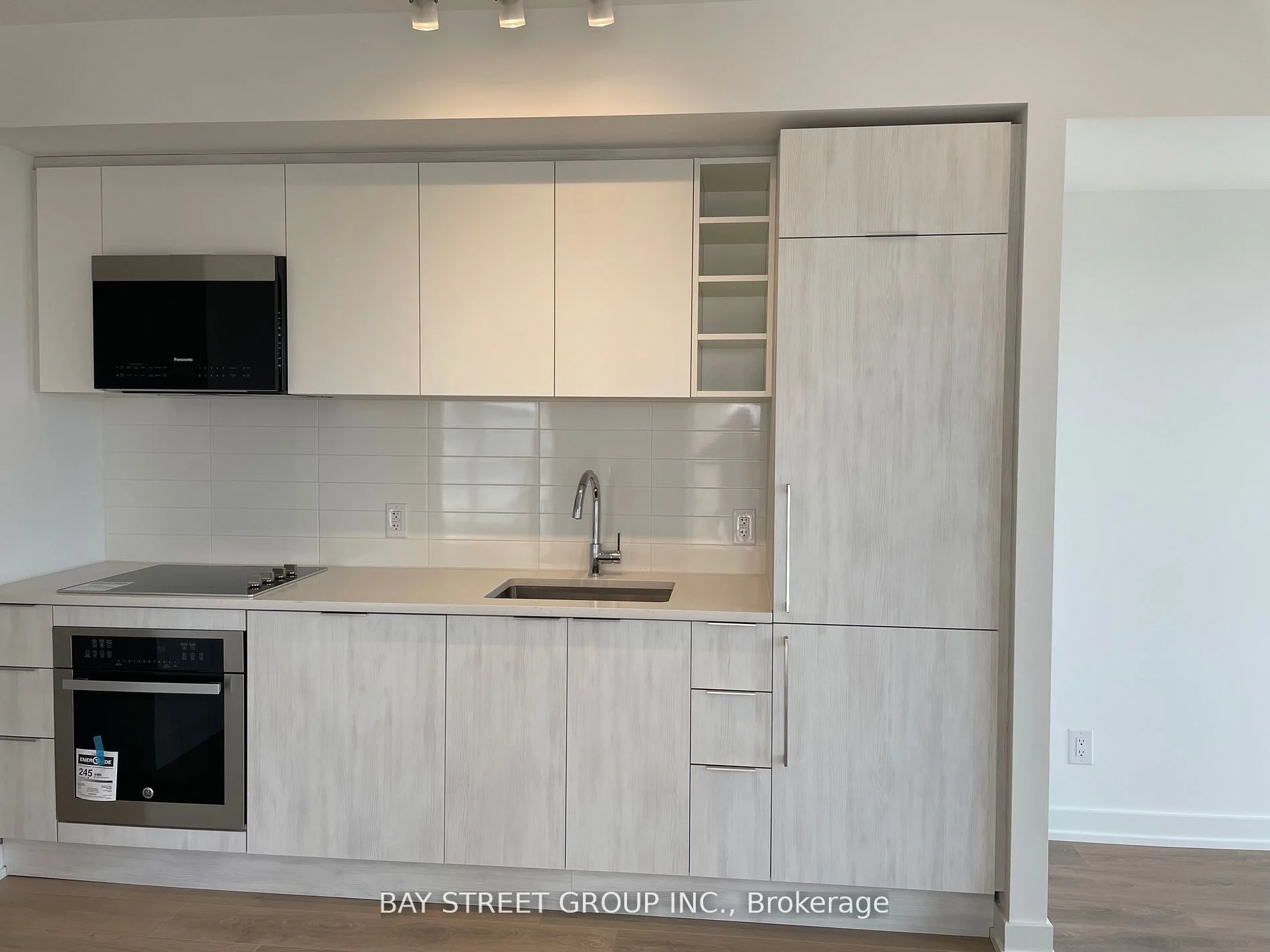 2033 Kennedy Road 1211, Toronto E07, On M1t 3g2
