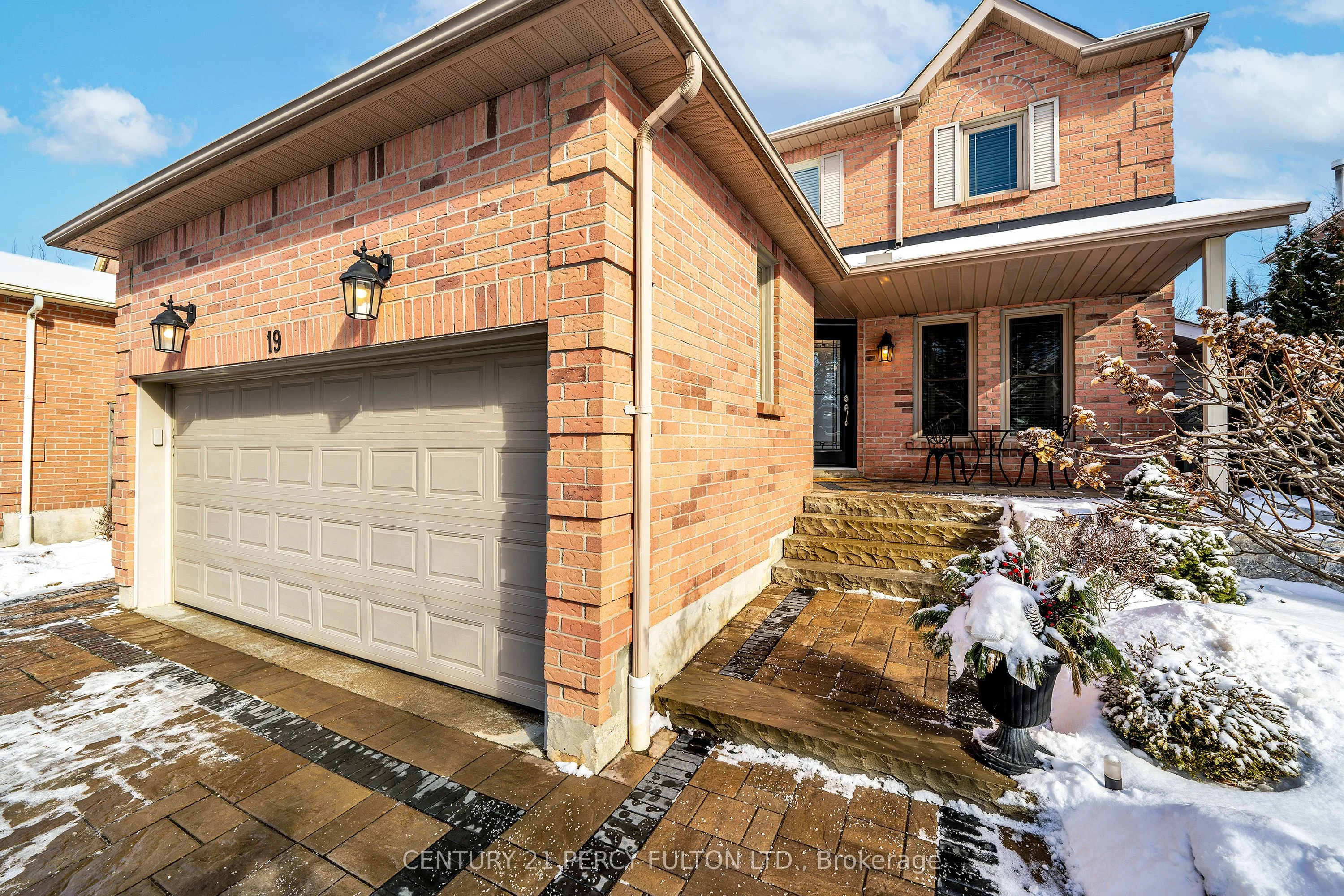 19 Riverwood Street, Whitby, On L1r 1y1
