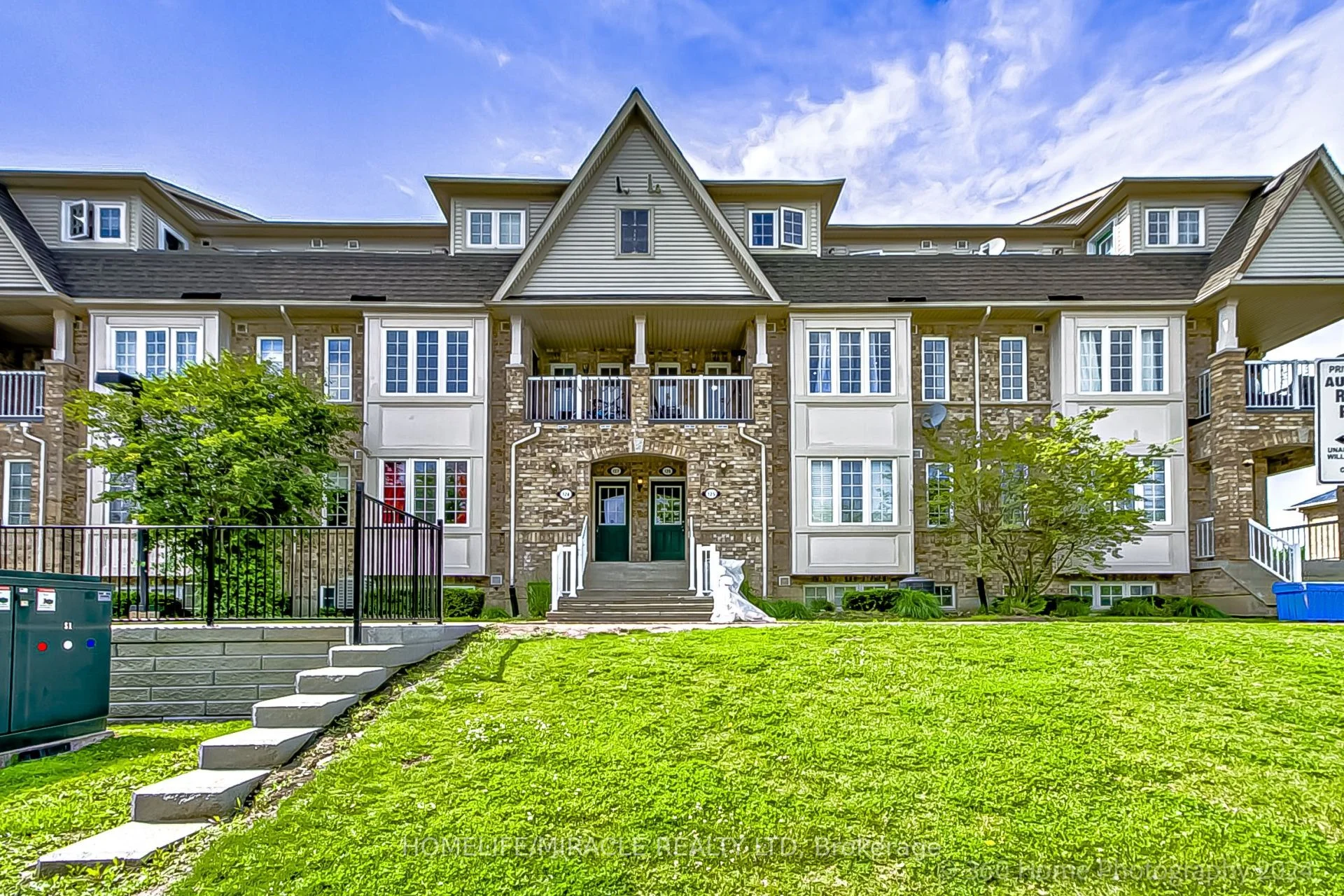 Condo Townhouse in Toronto