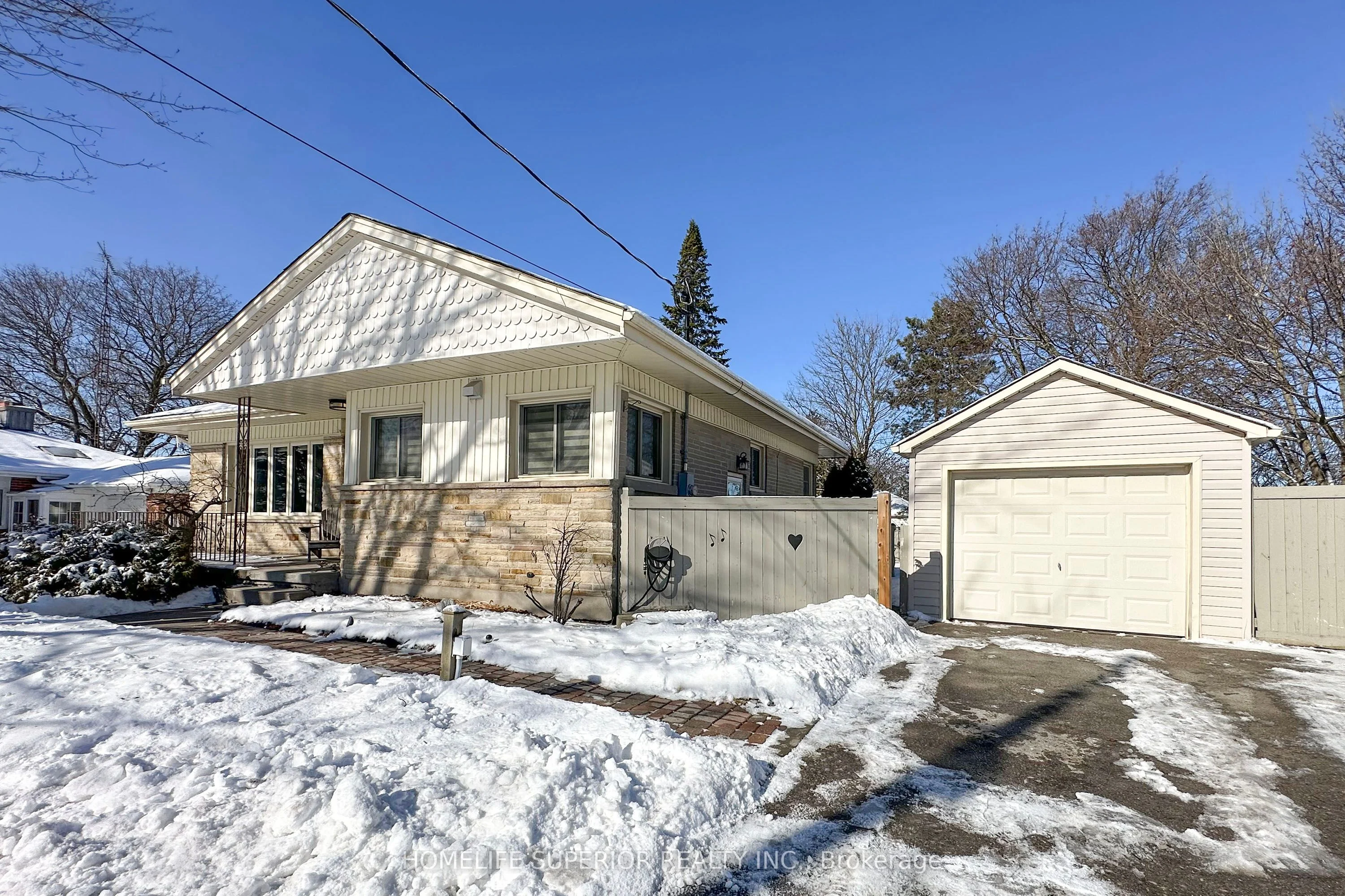 Detached in Clarington
