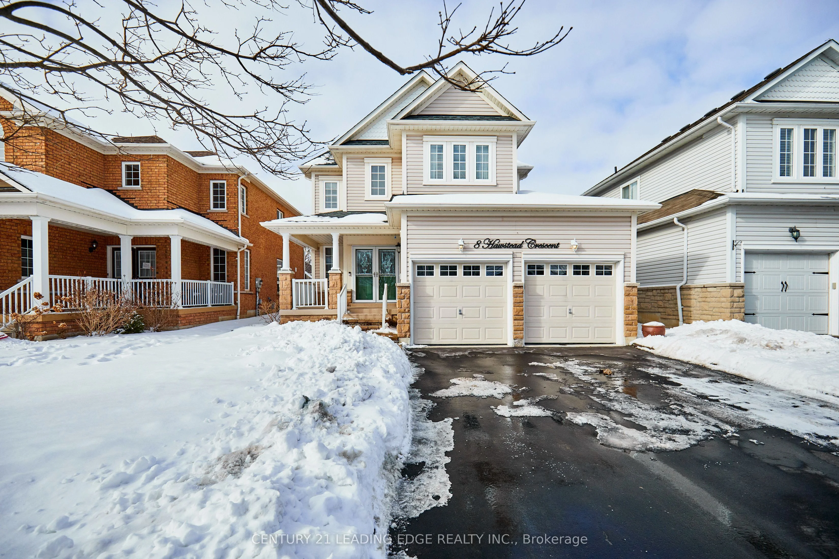 Detached in Whitby