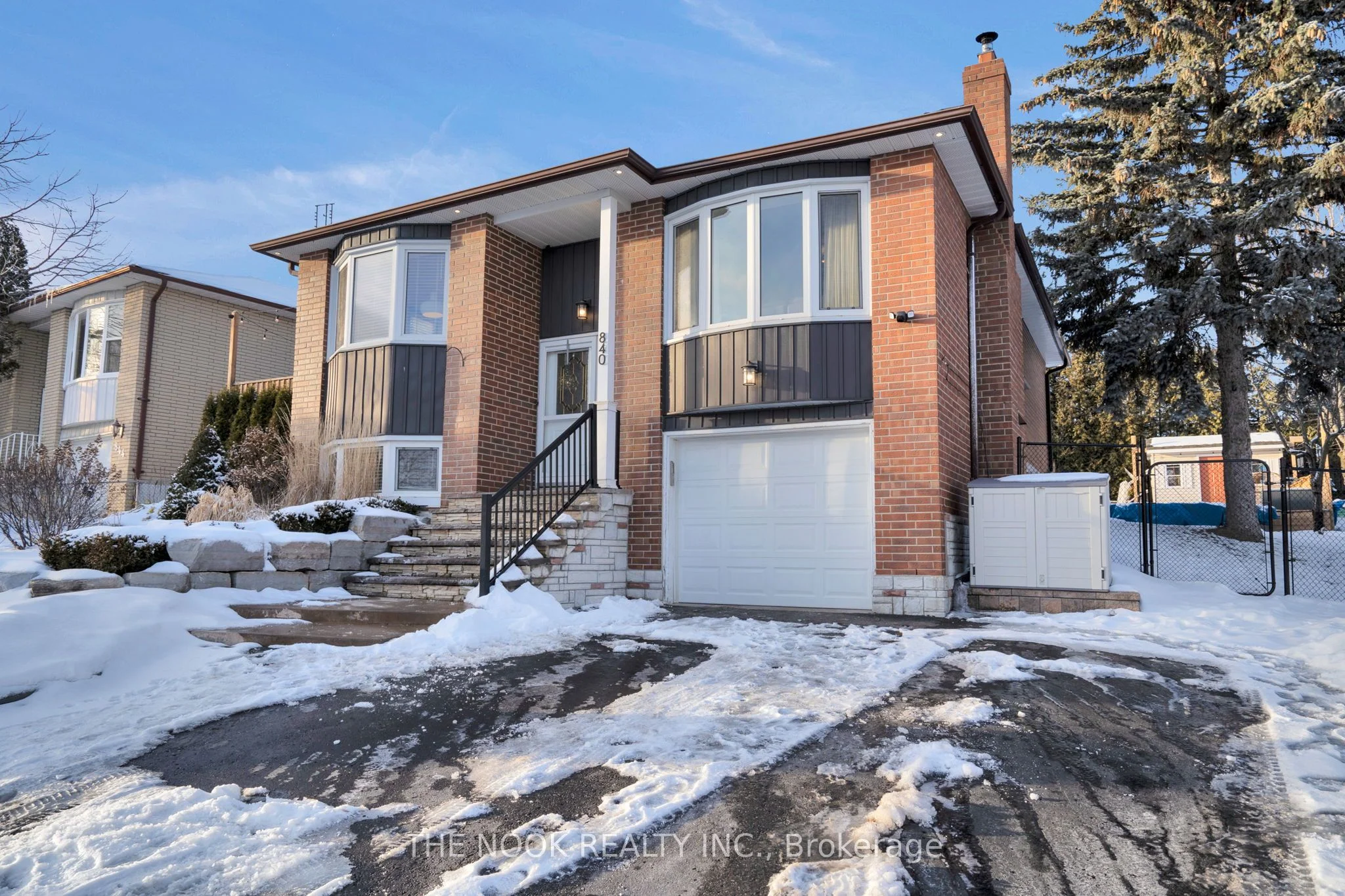 Detached in Oshawa