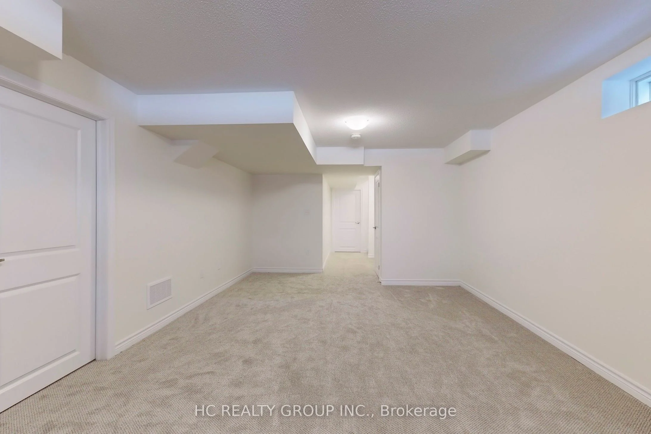 668 Grand Ridge Avenue, Oshawa, ON L1K 0E2