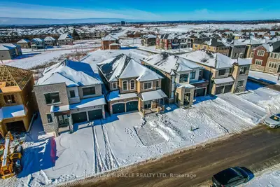 2172 Cayenne Street, Oshawa, On L1l 0w7