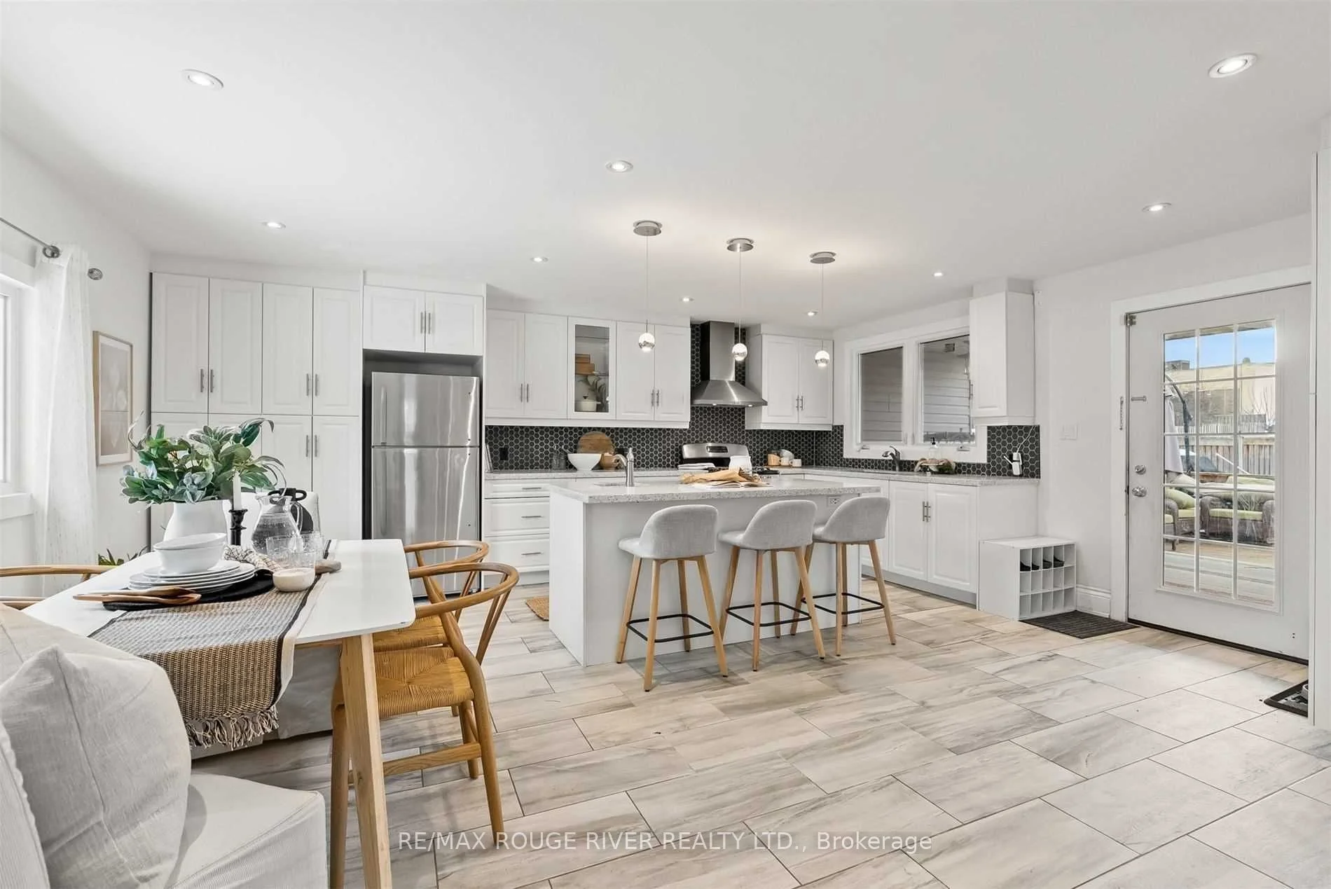 Detached in Whitby