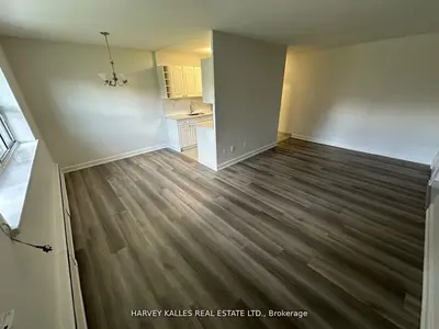 1055 Victoria Park Avenue 307, Toronto E04, On M4b 2j8