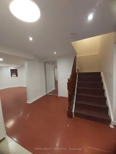 11 Knotwood Crescent Bsmt, Toronto E11, On M1x 1v6