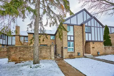 Condo Townhouse in Toronto