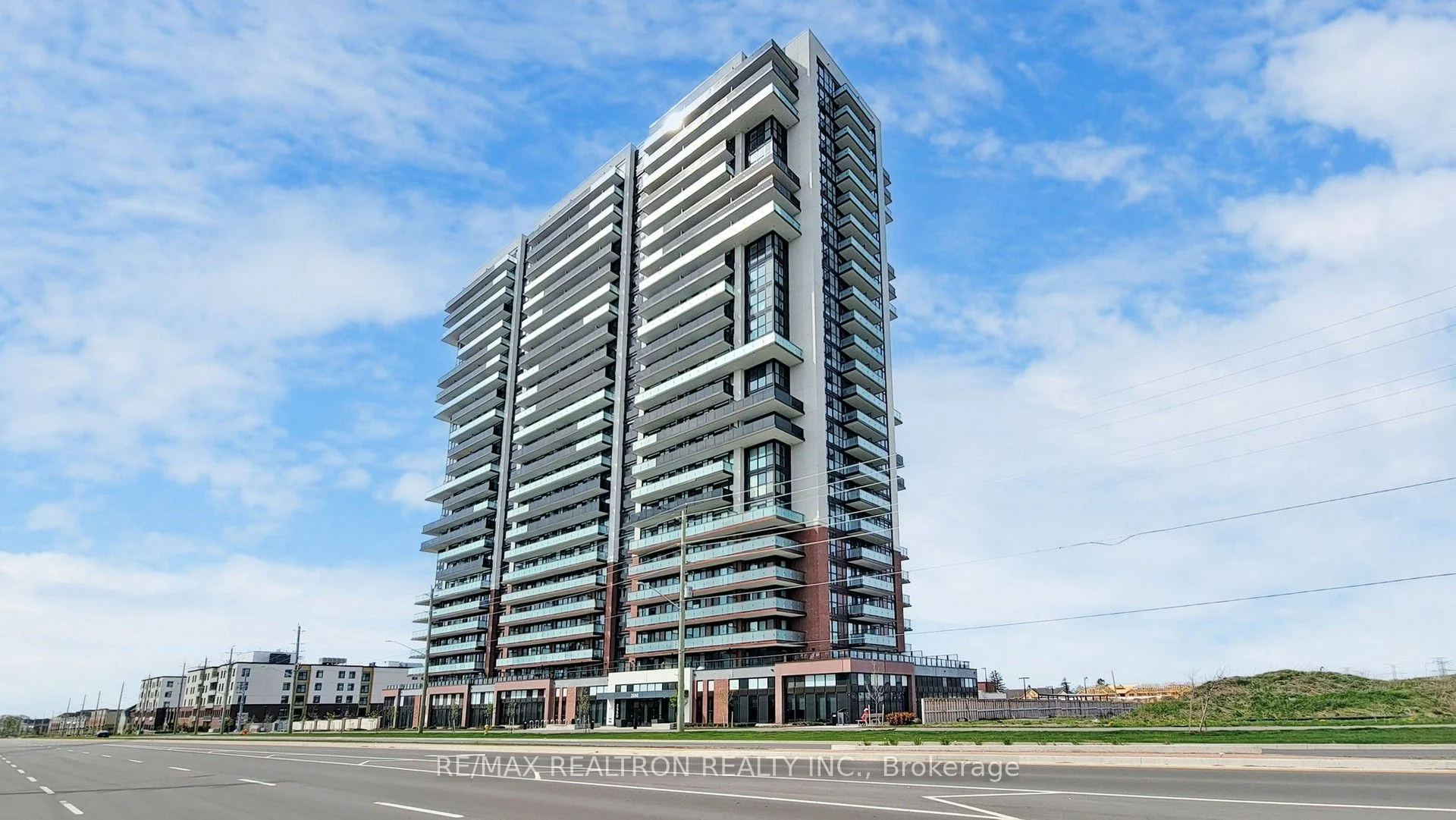 2550 Simcoe Street N 2120, Oshawa, On L1l 0r5
