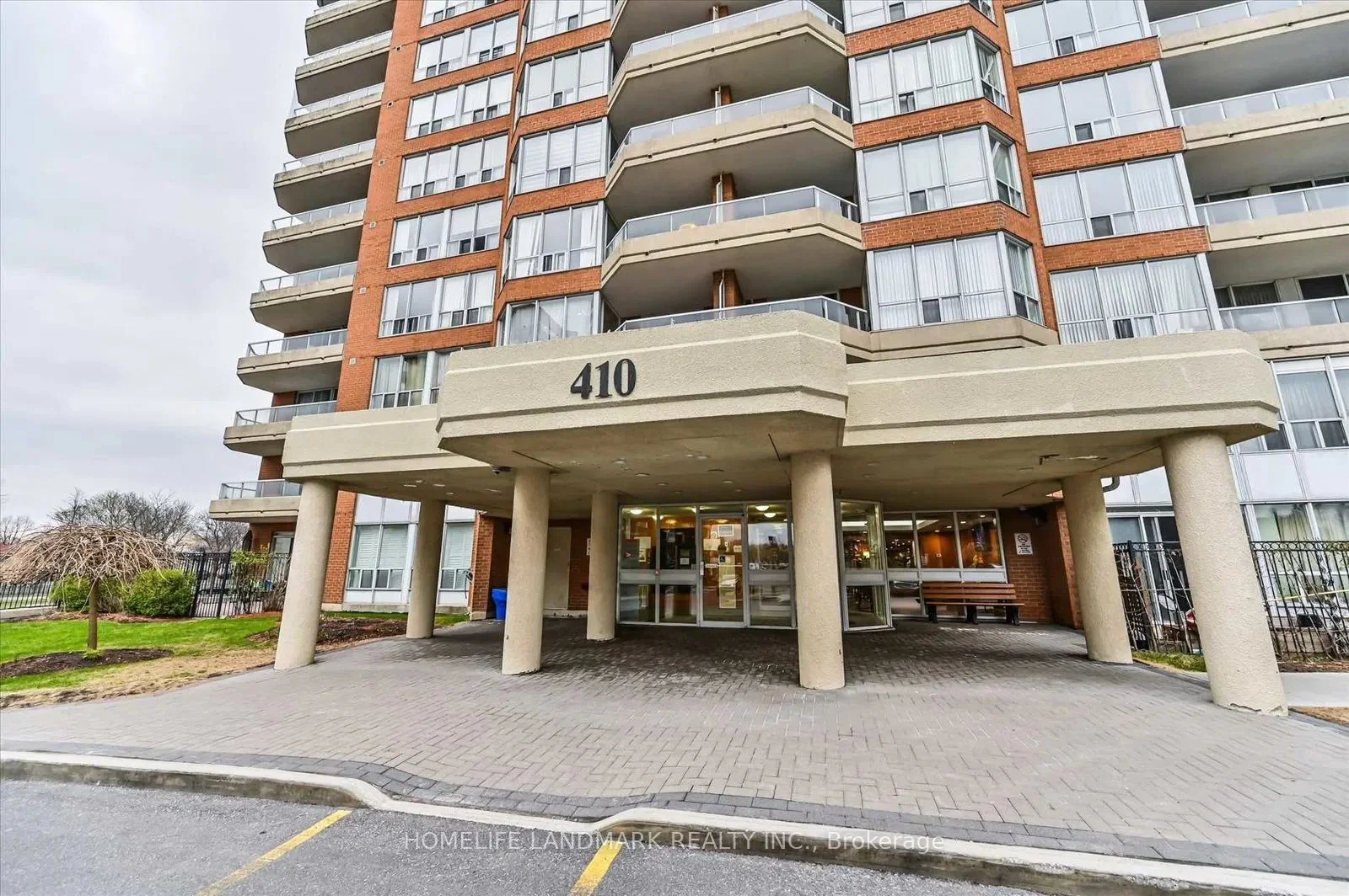 410 Mclevin Avenue 1811, Toronto E11, On M1b 5j5