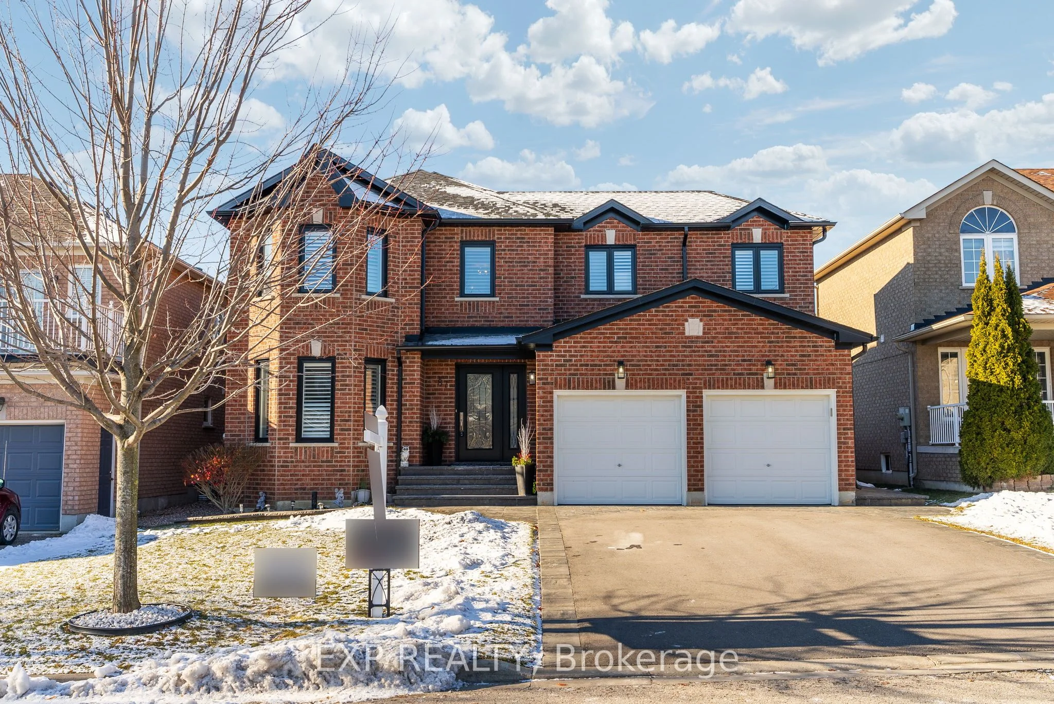 Detached in Scugog