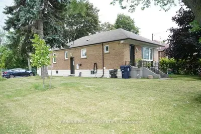 Detached in Toronto