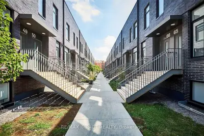1740 Simcoe Street N 49, Oshawa, On L1g 0c3