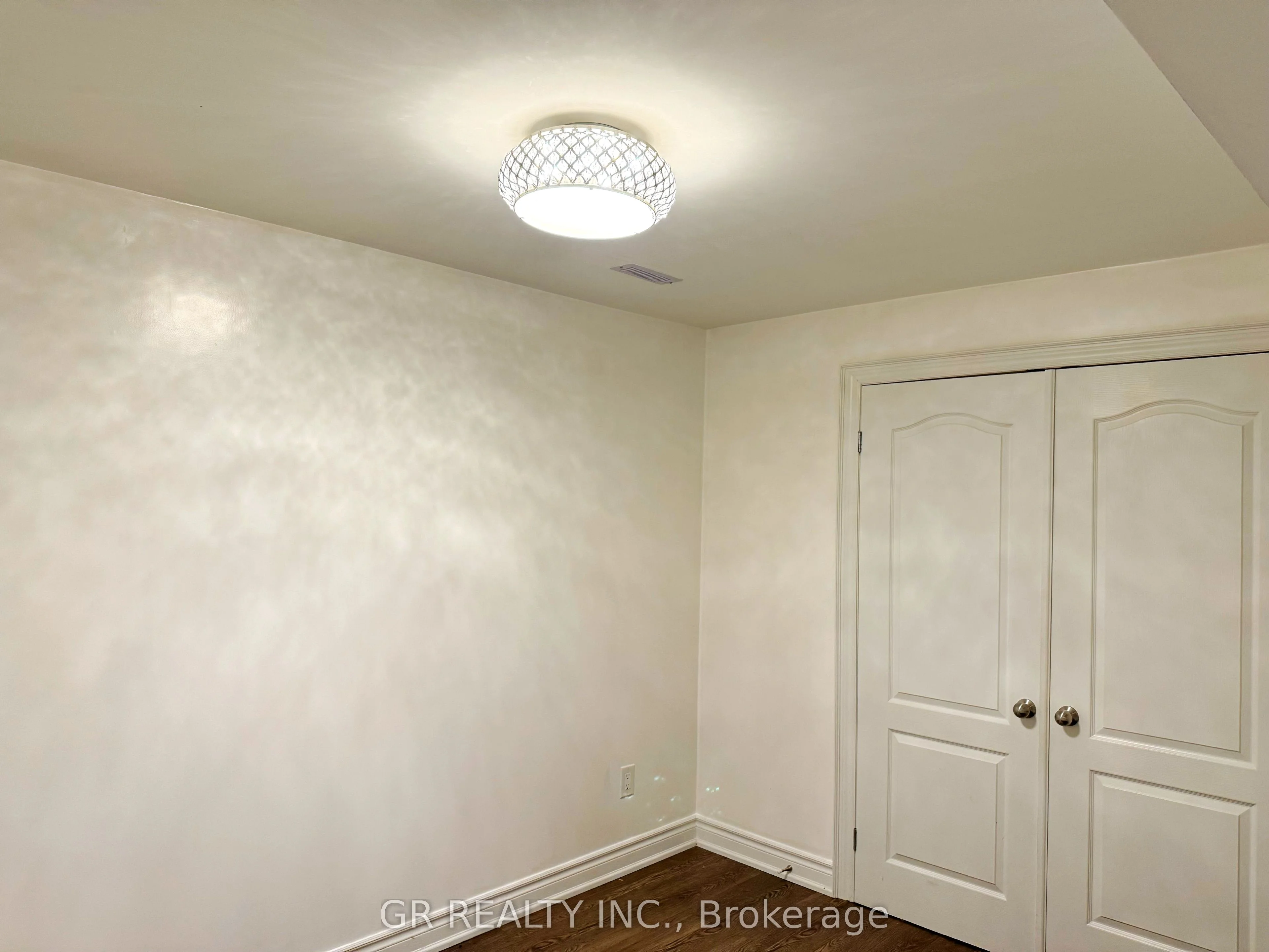 17 Maggs Street, Ajax, ON L1T 4C5