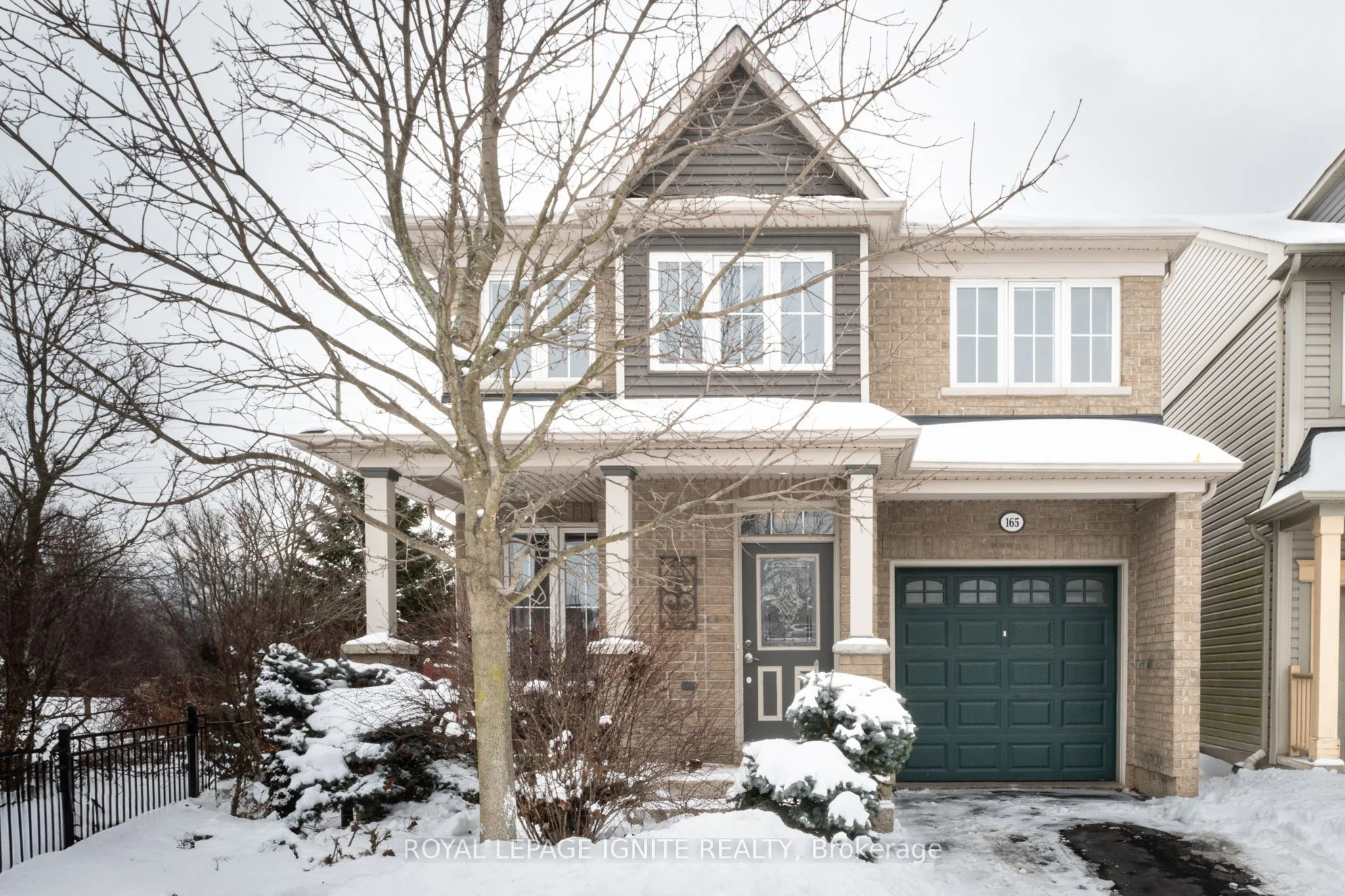 Detached in Oshawa