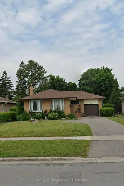 Detached in Oshawa