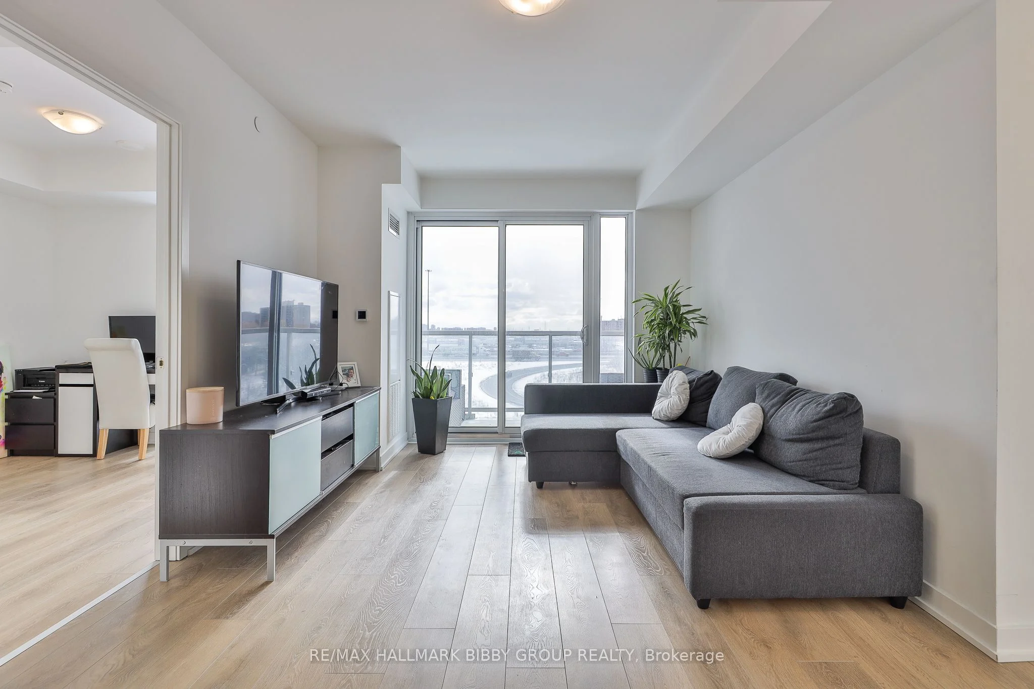 Condo Apartment in Toronto
