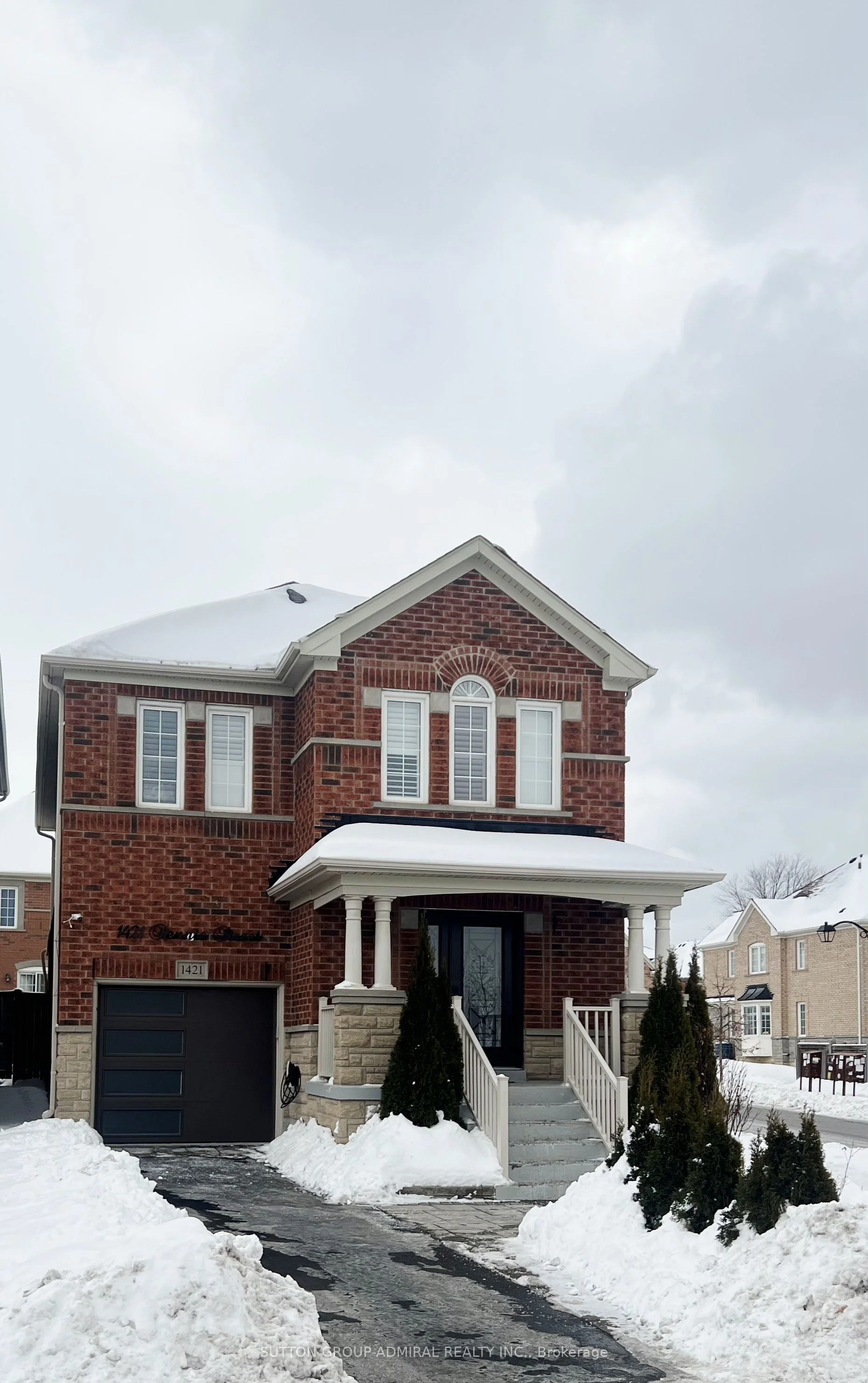 Detached in Oshawa