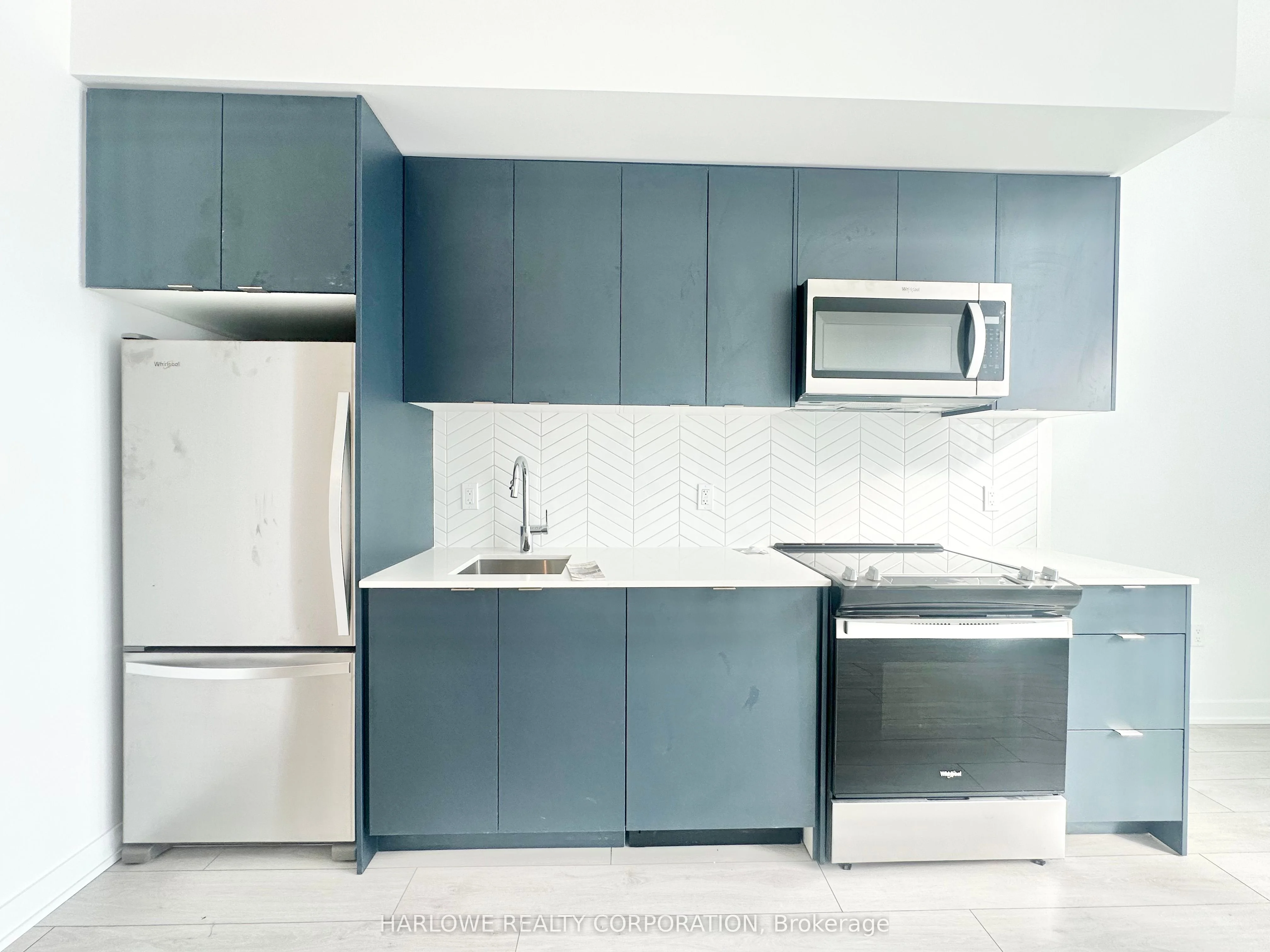 Condo Apartment in Whitby