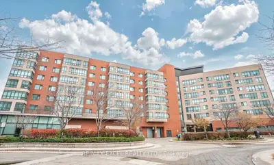 Leasehold Condo in Toronto