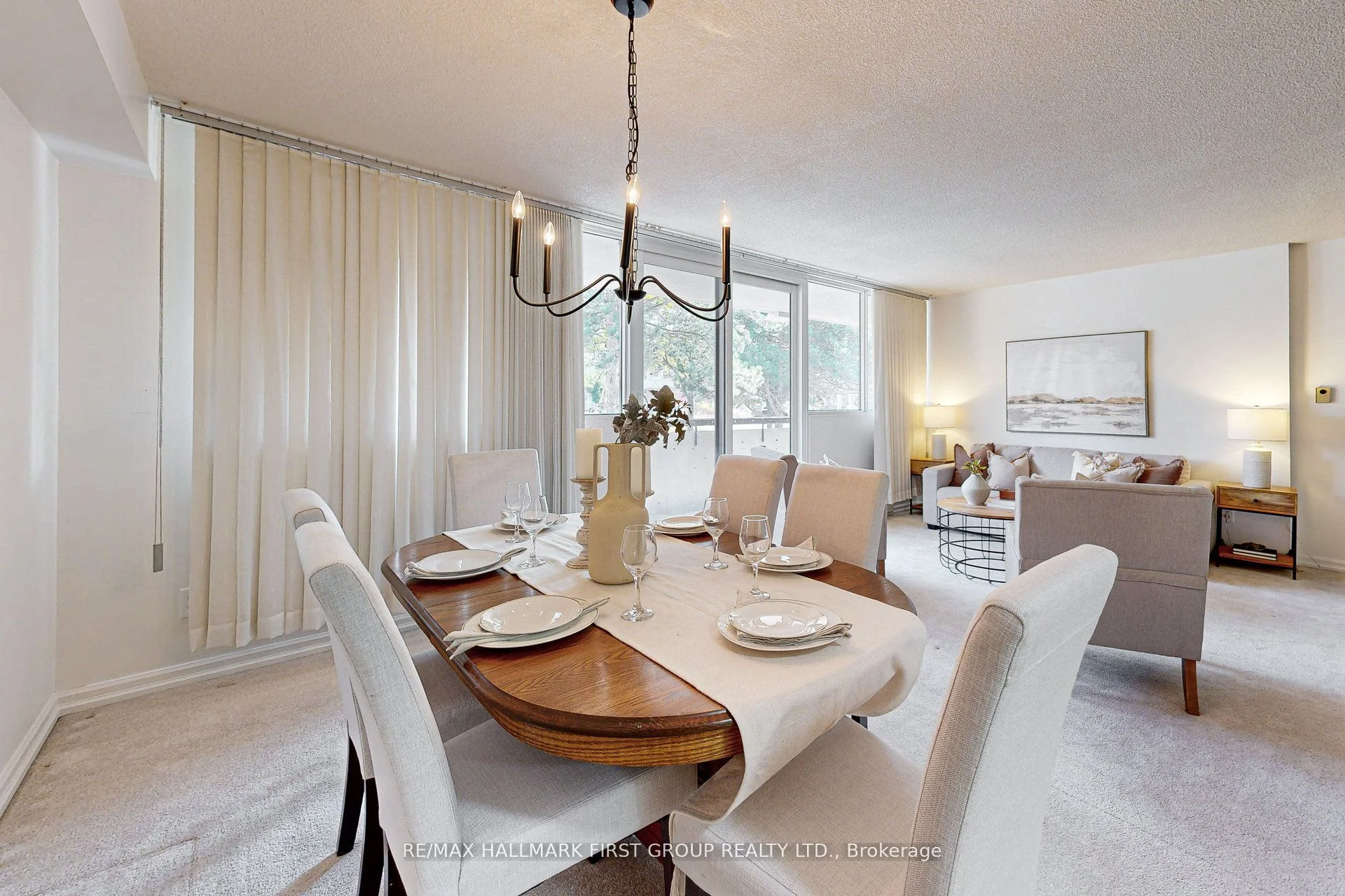 Condo Apartment in Oshawa