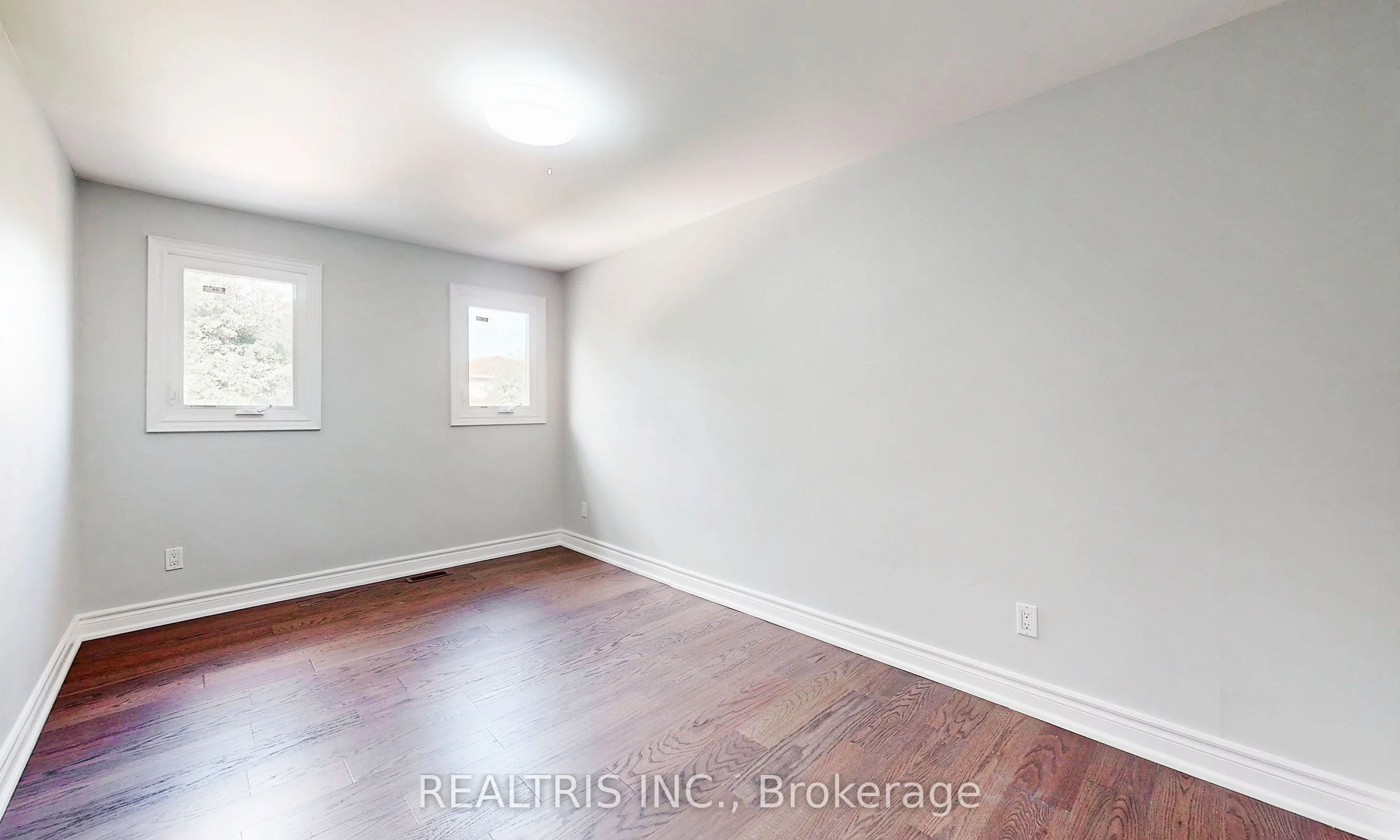 113 Bassett Boulevard, Whitby, ON L1N 7W9