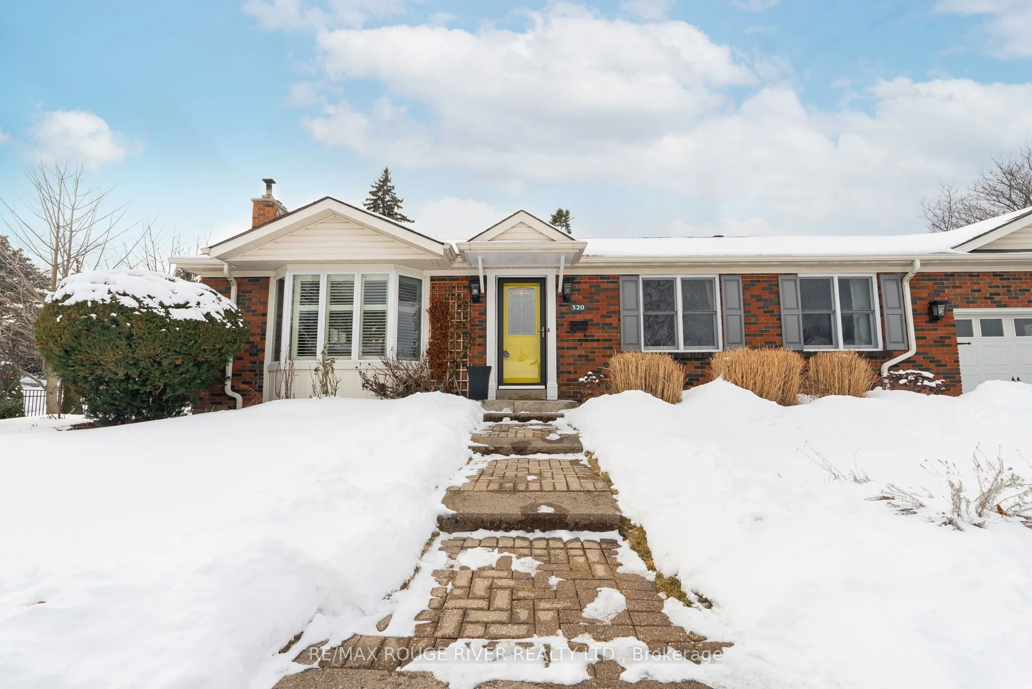Detached in Whitby