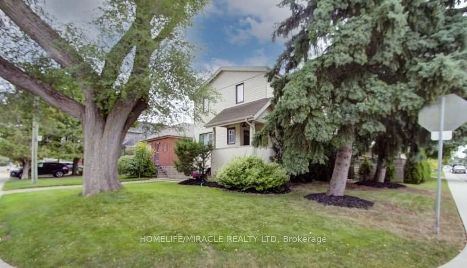 Detached in Toronto