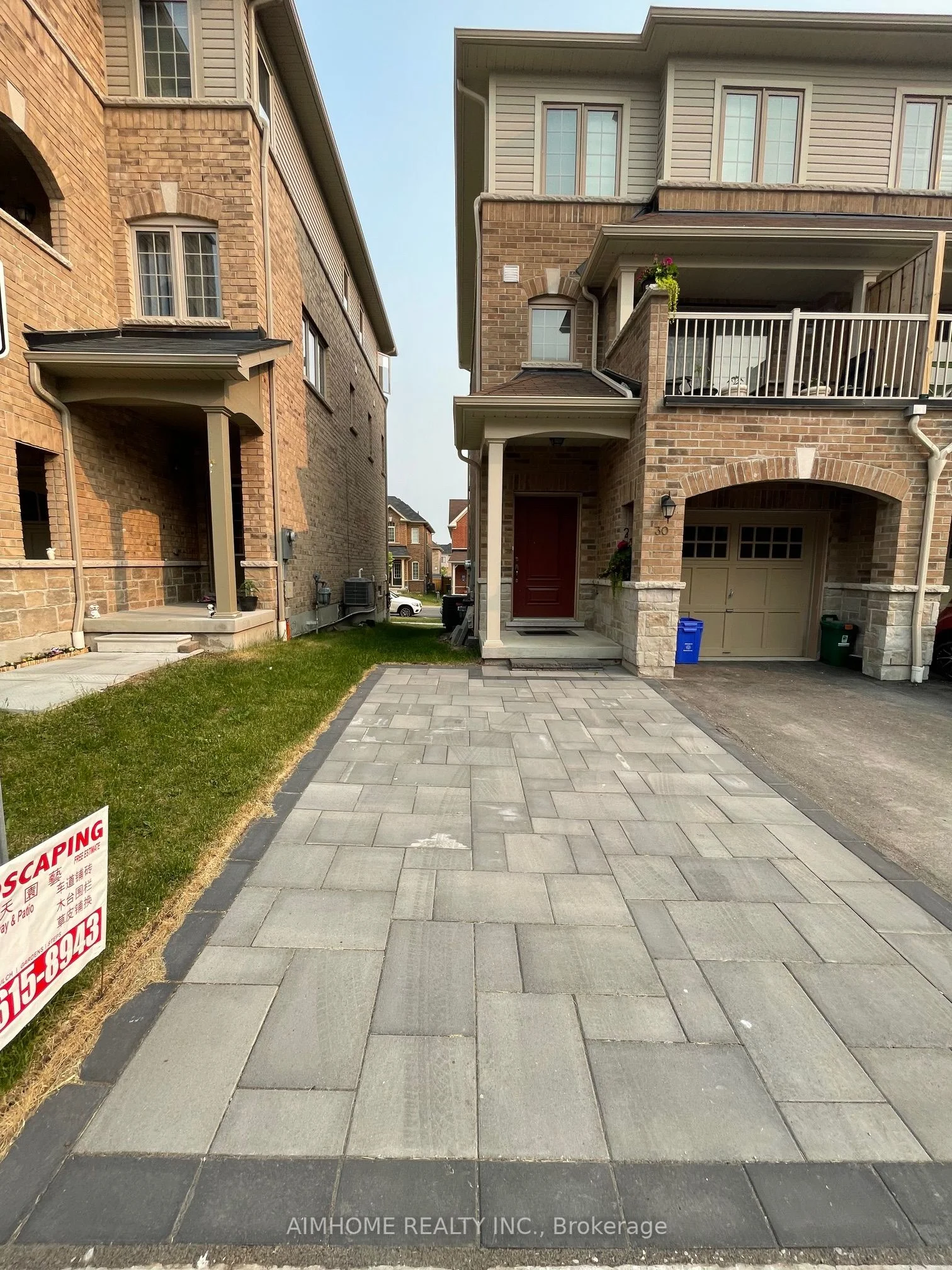 Att/Row/Townhouse in Ajax