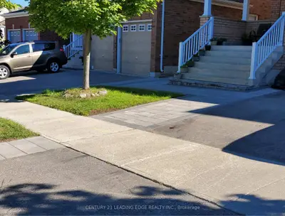 Detached in Oshawa