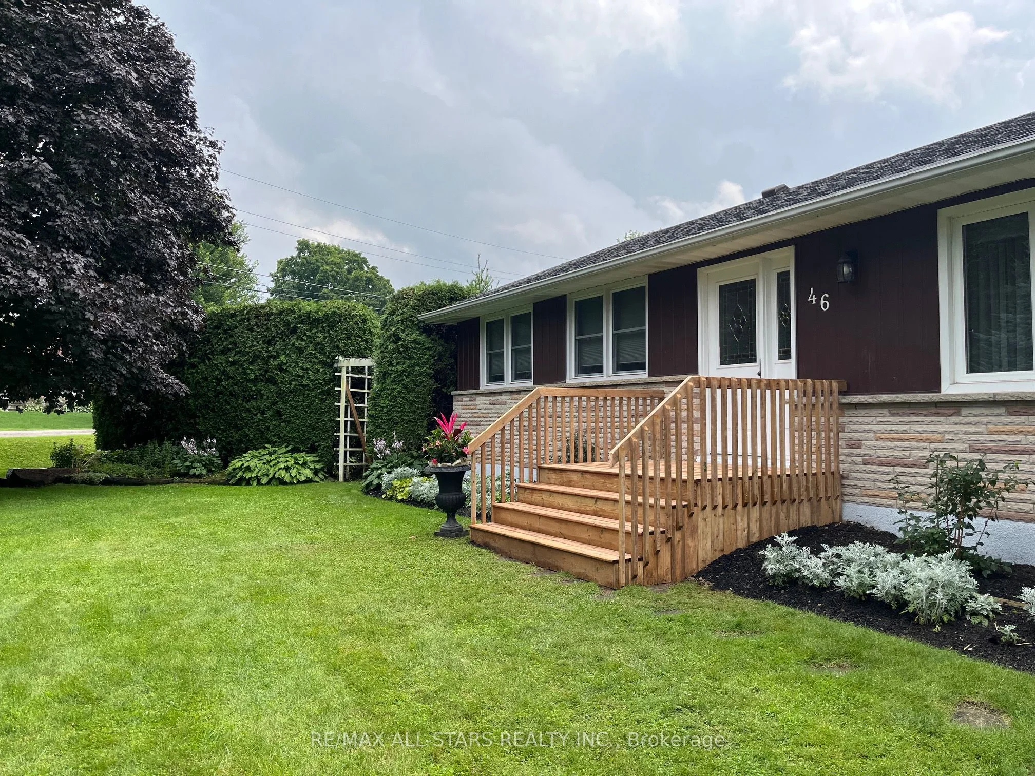 Detached in Scugog