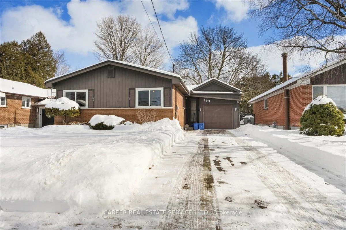 Detached in Oshawa