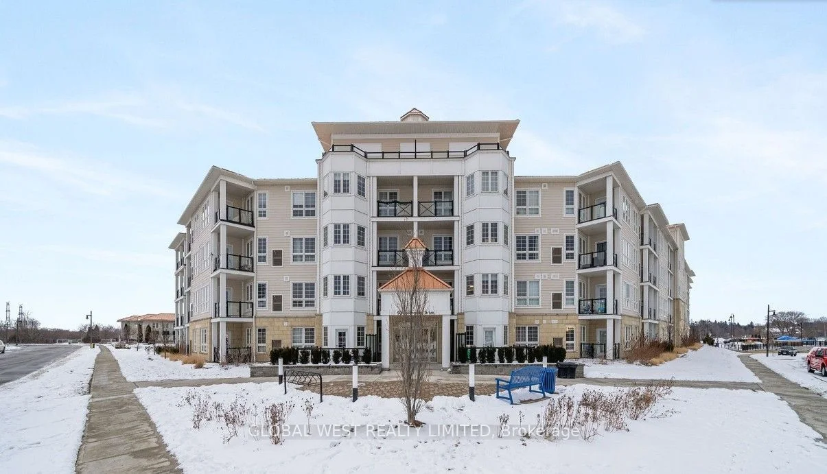 Condo Apartment in Clarington