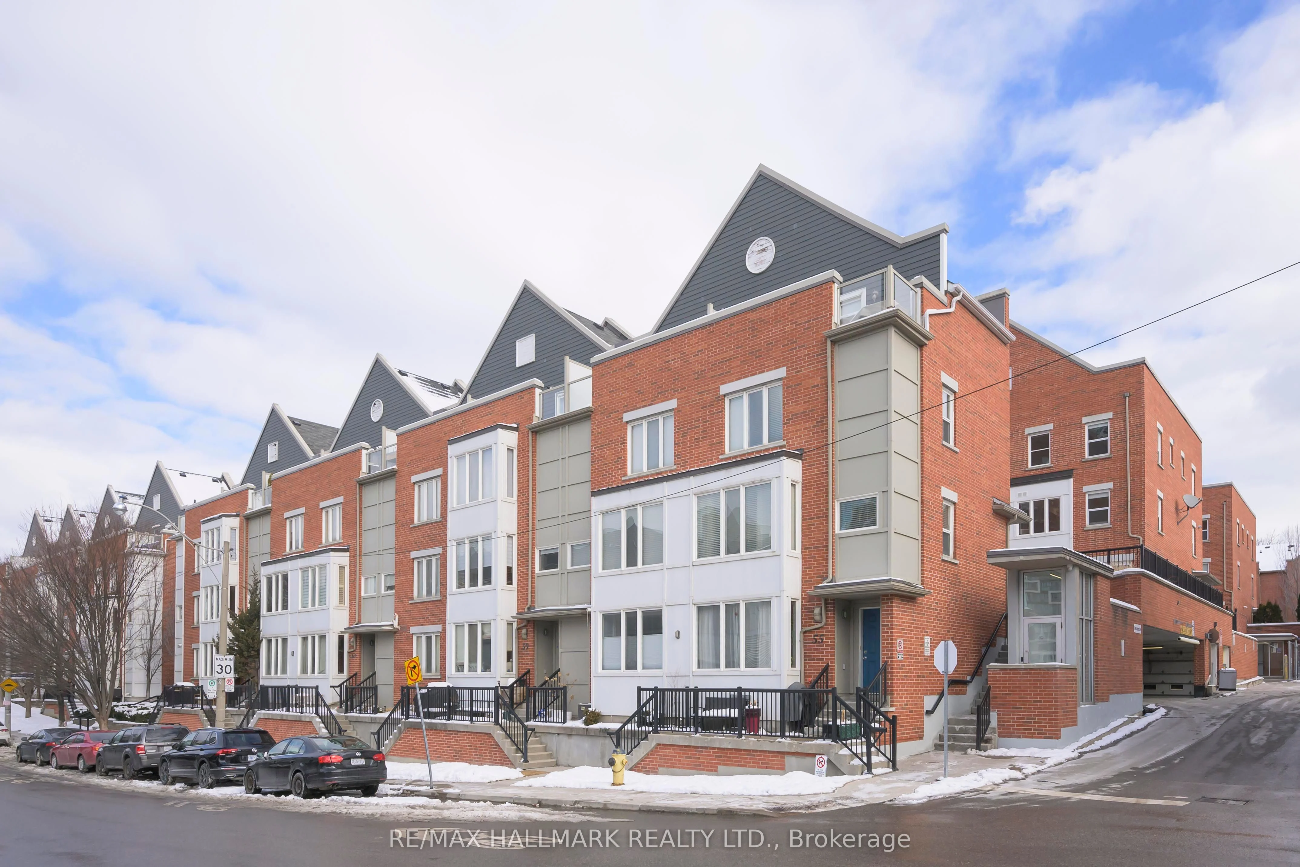 Condo Townhouse in Toronto