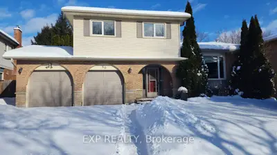 Detached in Whitby