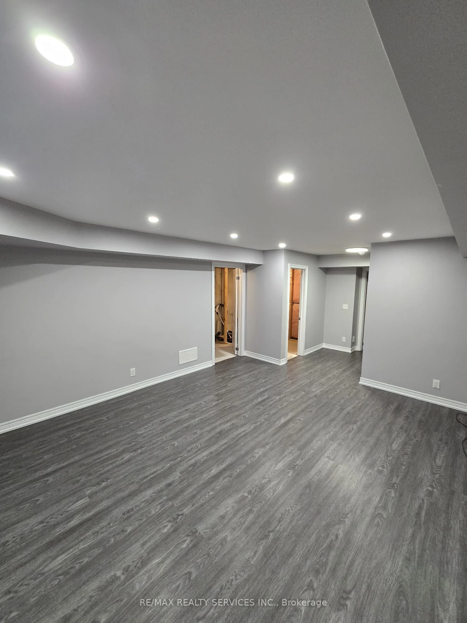 69 Great Gabe Crescent, Oshawa, ON L1L 0G6