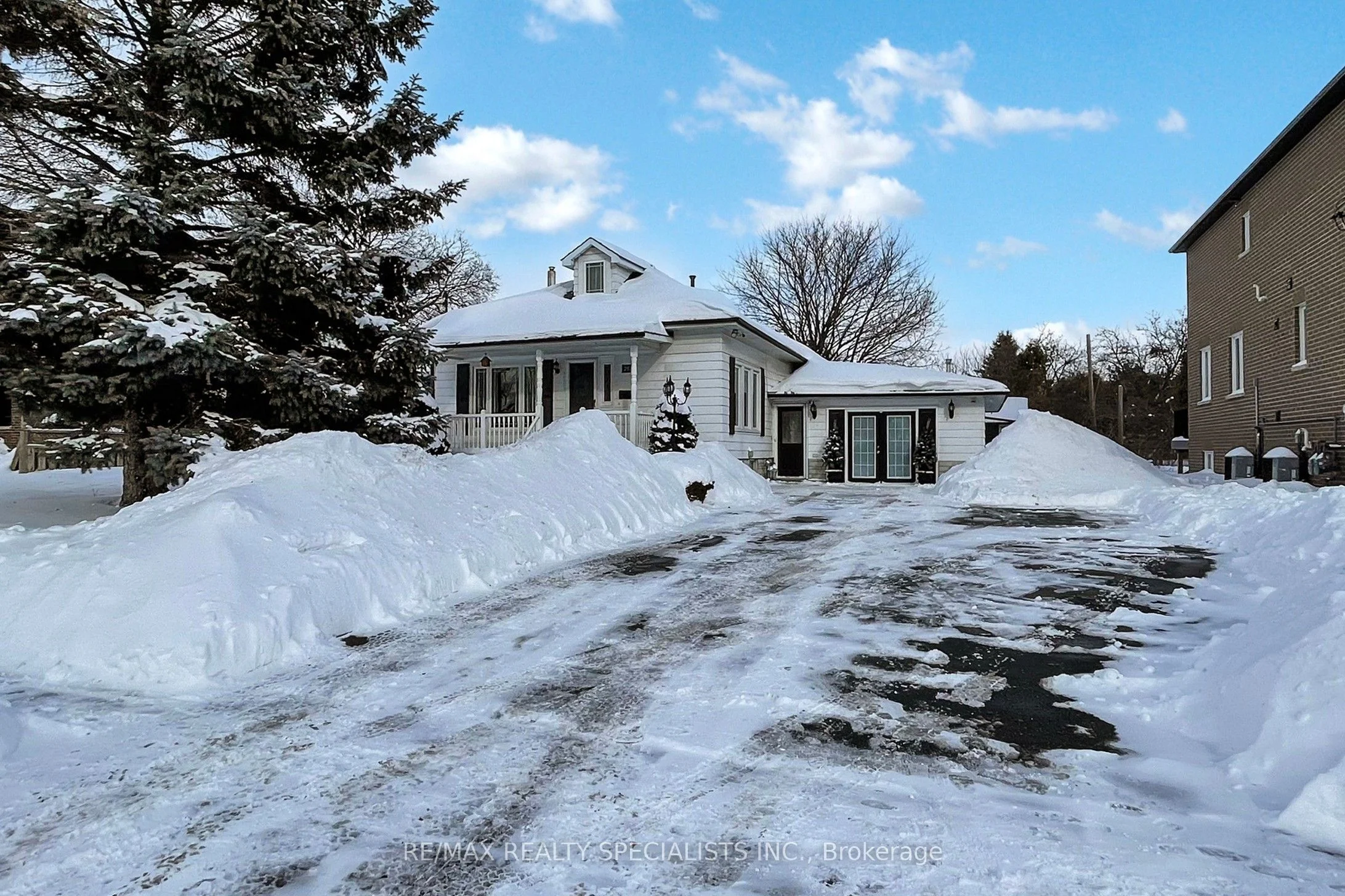 Detached in Oshawa