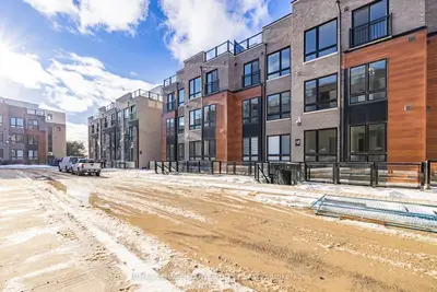 Condo Townhouse in Toronto