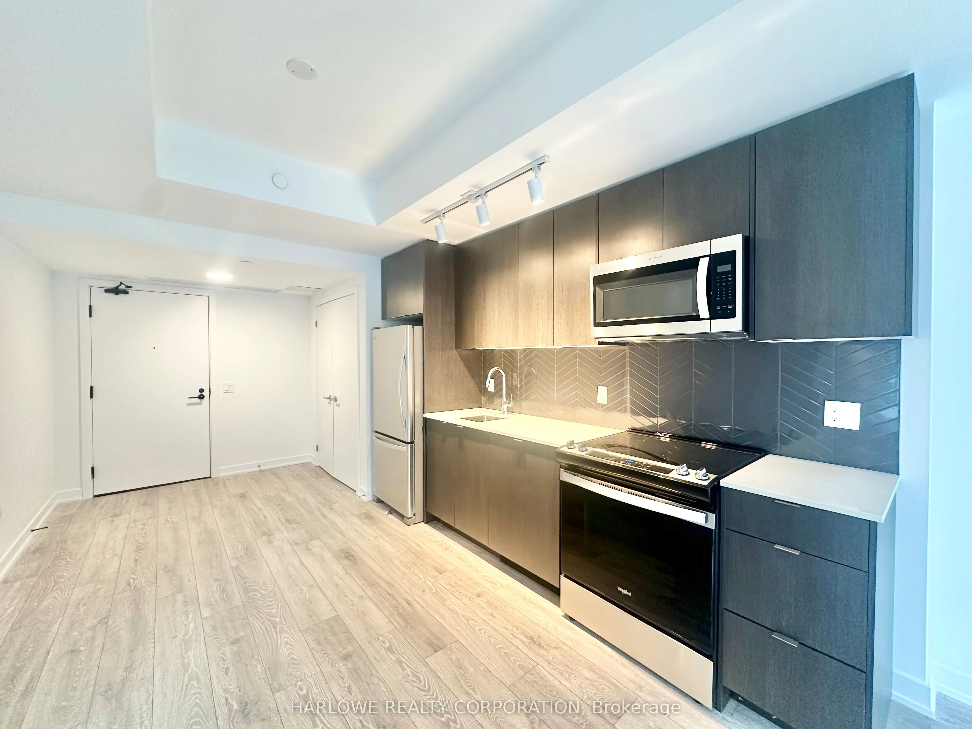 1604 Charles Street 314 B, Whitby, On L1n 0p2